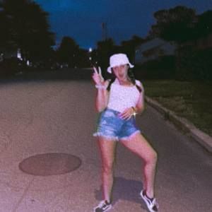 Meet your Posher, Julia